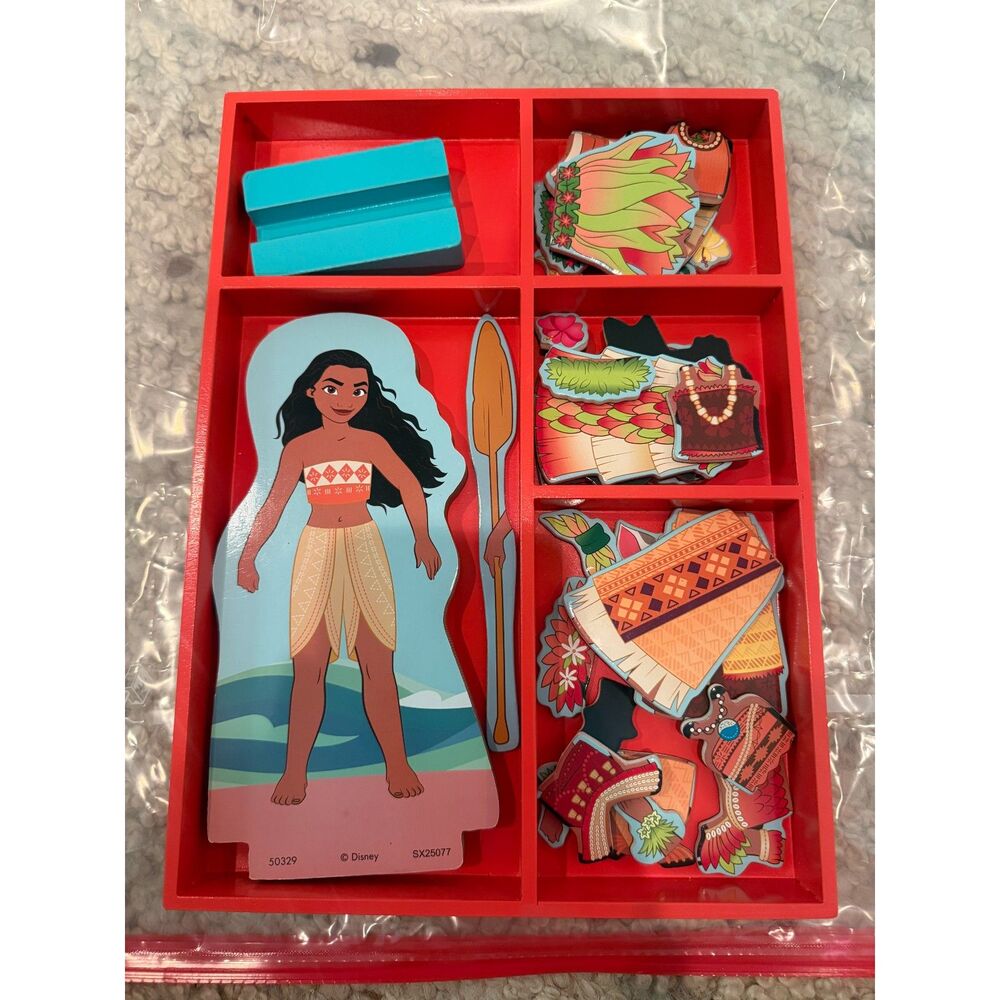 Melissa & Doug Disney Moana Magnetic Dress-Up Doll Set